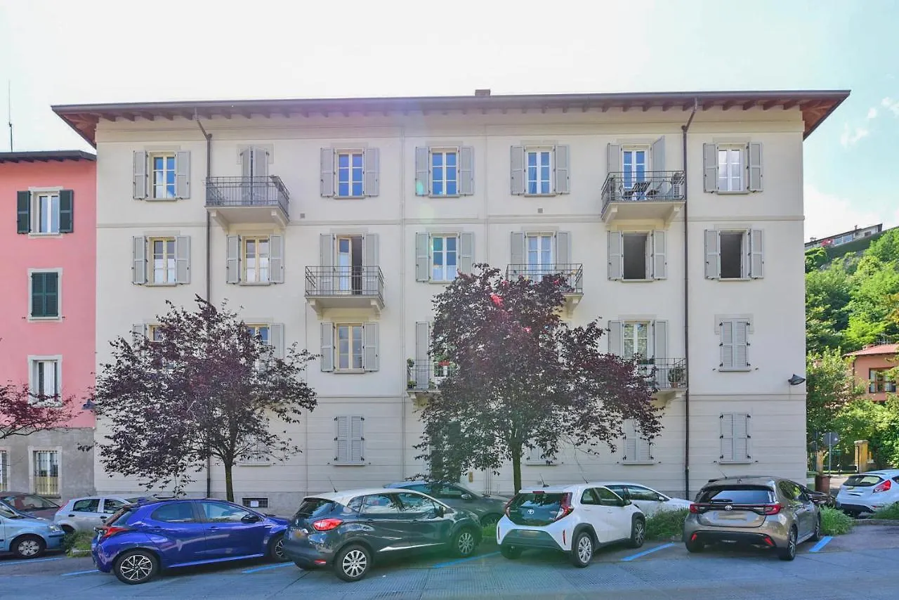 Volta Central Apartment By Quokka 360 - Minimal Flat In チェルノッビオ イタリア