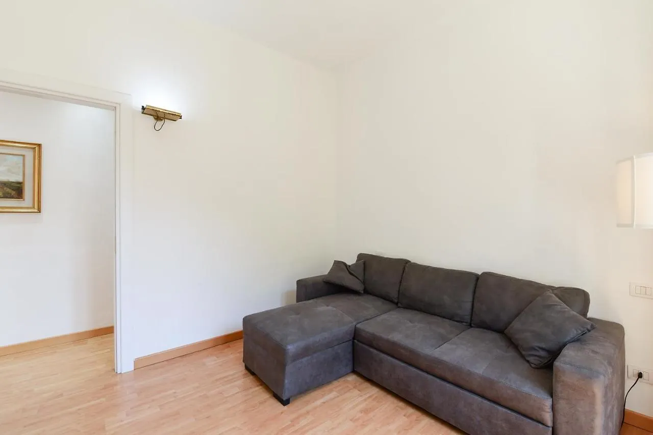 Volta Central Apartment By Quokka 360 - Minimal Flat In Cernobbio 0*,  Itália